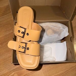Coutgo | Tan double strap wedges, size 6.5